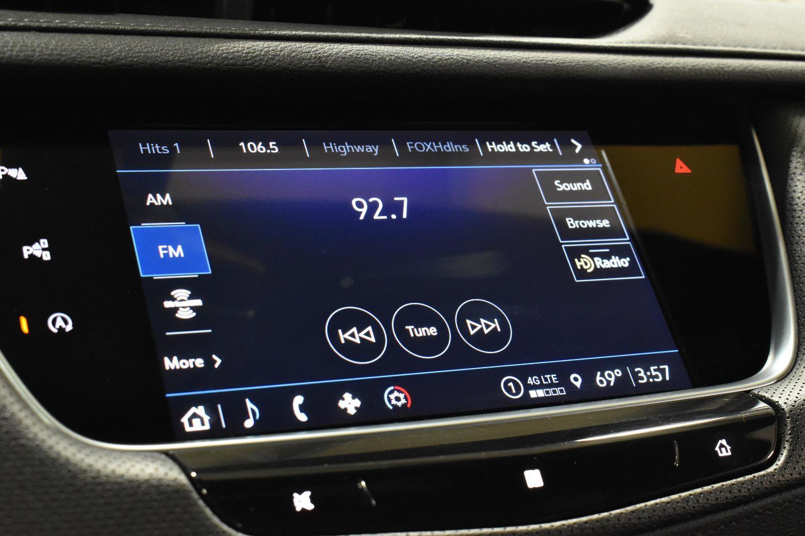 Used 2021 Cadillac XT5 Premium Luxury image 17