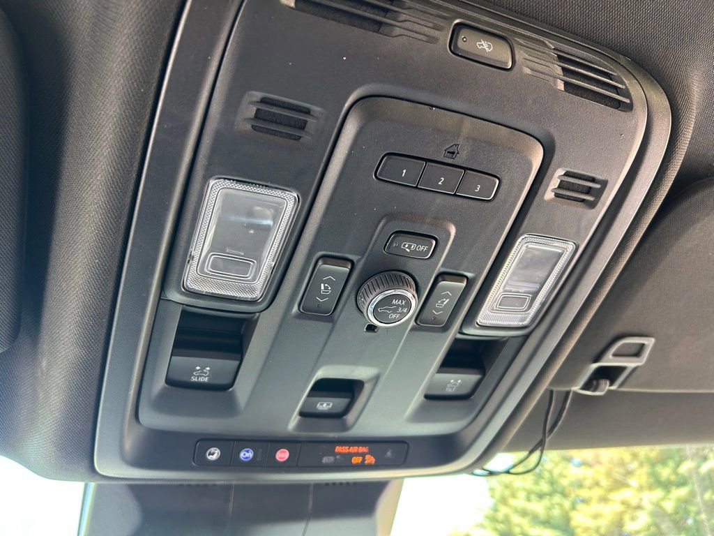 Used 2023 Cadillac Escalade ESV Premium Luxury AWD/4WD image 64