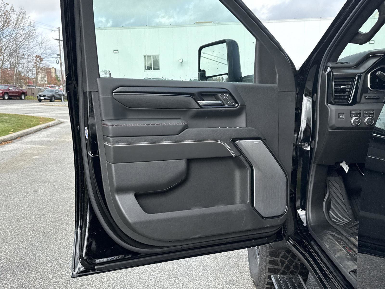 New 2026 GMC Sierra 2500 AT4X w/ AT4X AEV Edition image 12