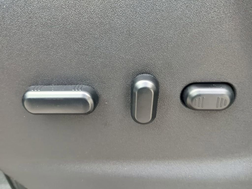 Used 2024 Ford Transit 350 XLT image 27