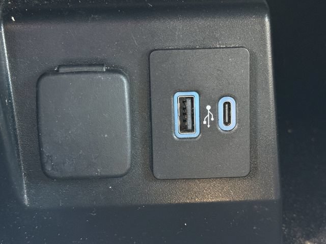 Used 2023 Ford Explorer 4WD image 20