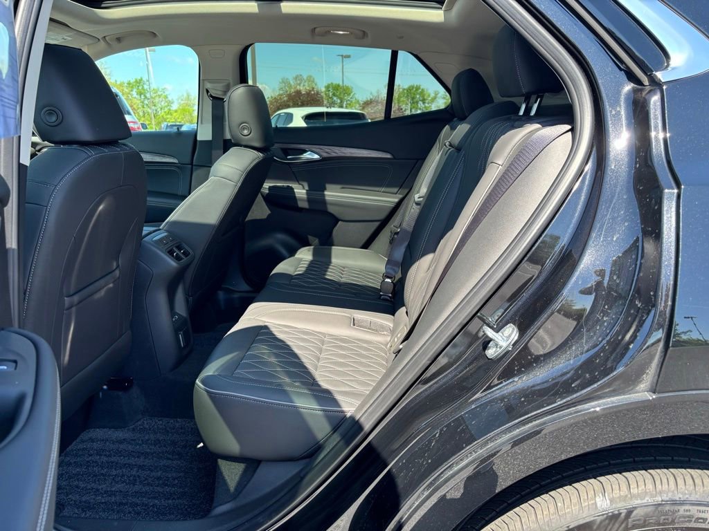 Used 2023 Buick Envision Avenir FWD image 20