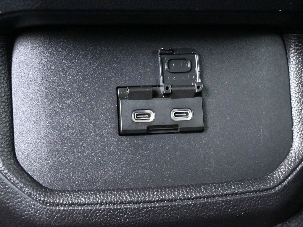 Used 2022 Toyota Highlander XLE image 19