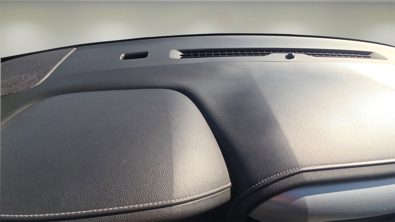 Used 2018 GMC Sierra 1500 SLT w/ SLT Premium Package image 9