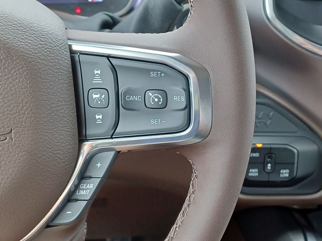 New 2026 RAM 2500 Laramie AWD/4WD image 15