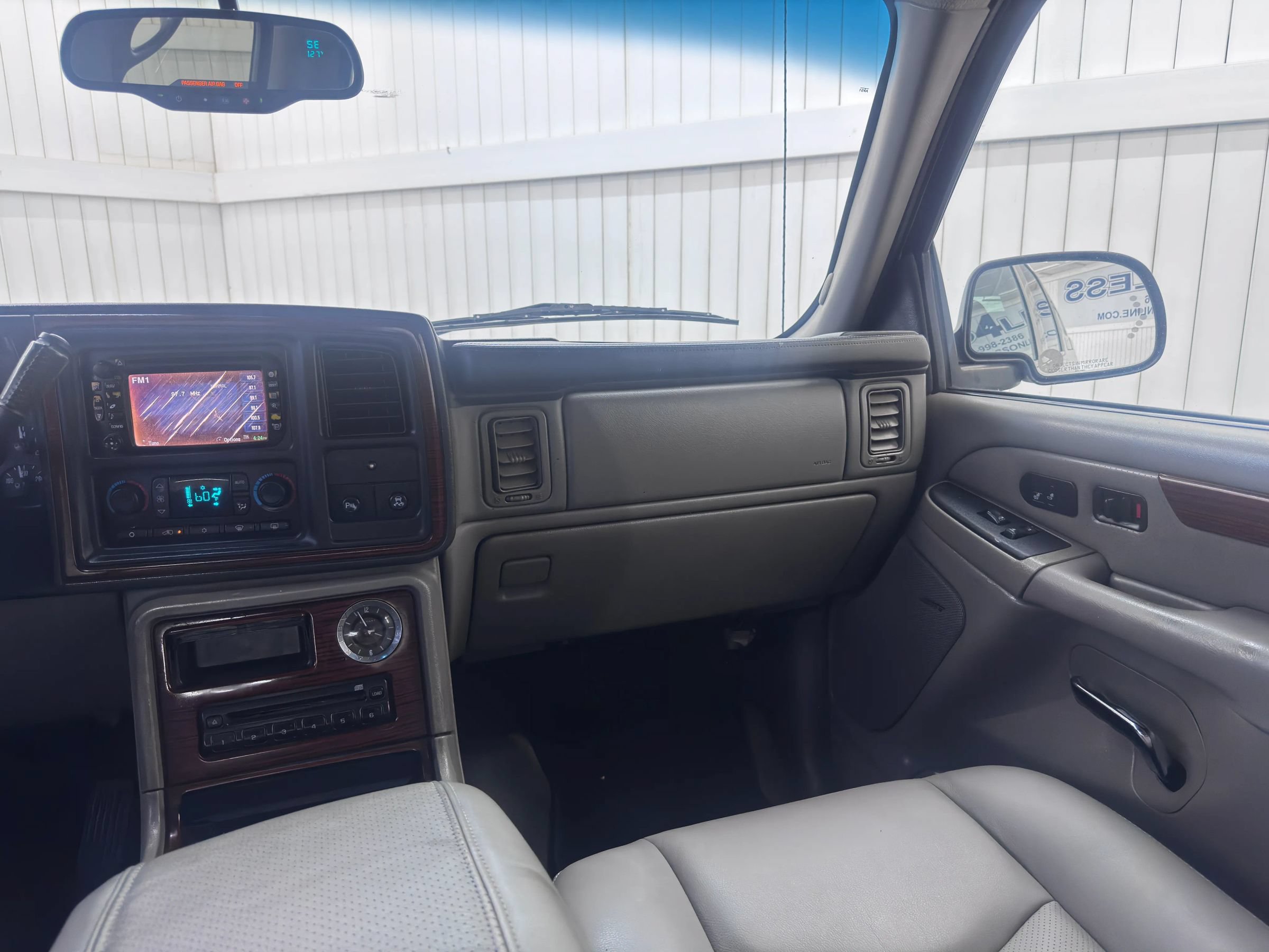 Used 2004 Cadillac Escalade EXT AWD/4WD image 16