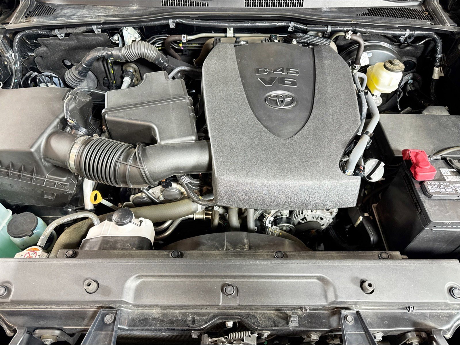 Used 2023 Toyota Tacoma SR image 27