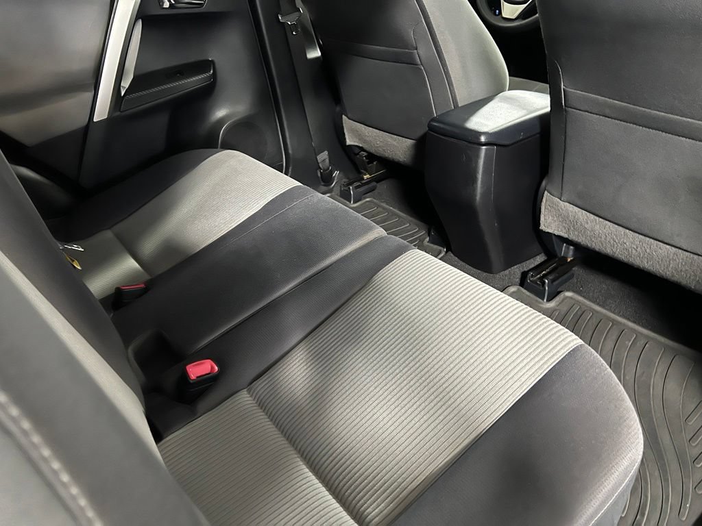 Used 2015 Toyota RAV4 XLE AWD/4WD image 18