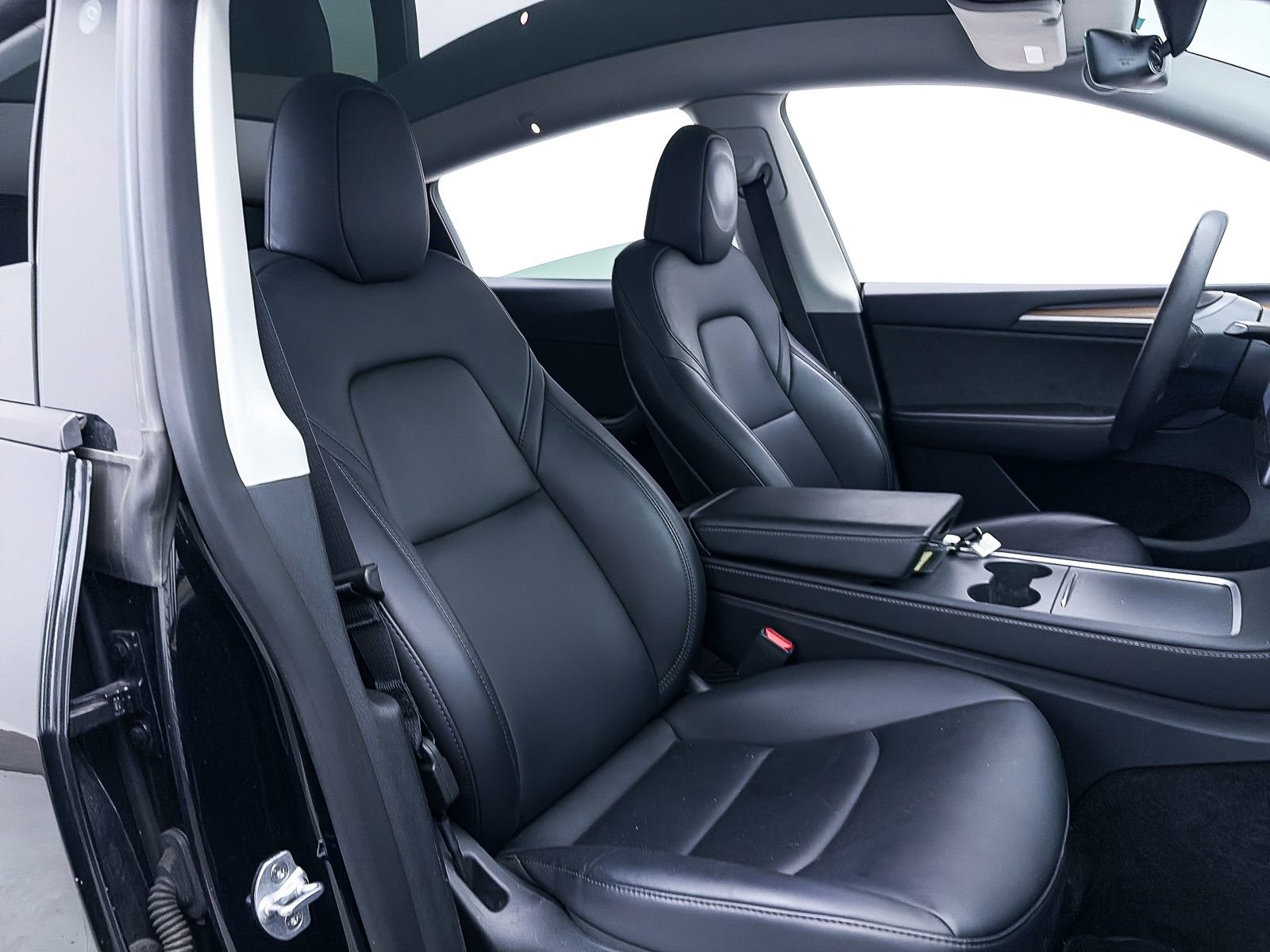 Used 2023 Tesla Model Y Long Range image 31