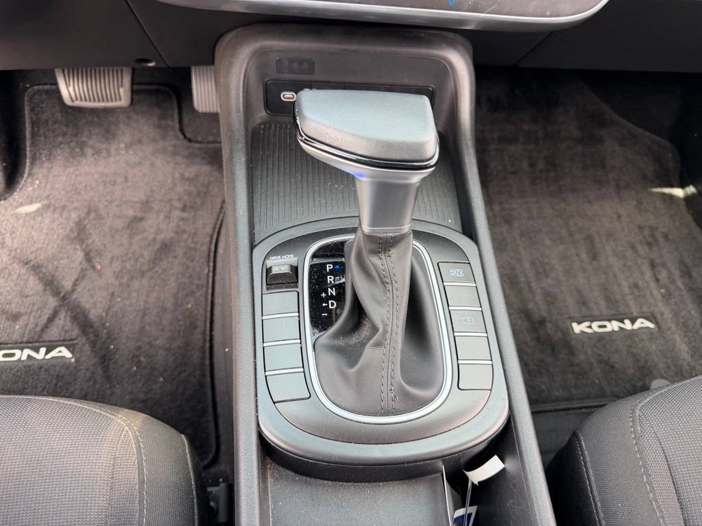 Used 2024 Hyundai Kona SEL FWD image 25