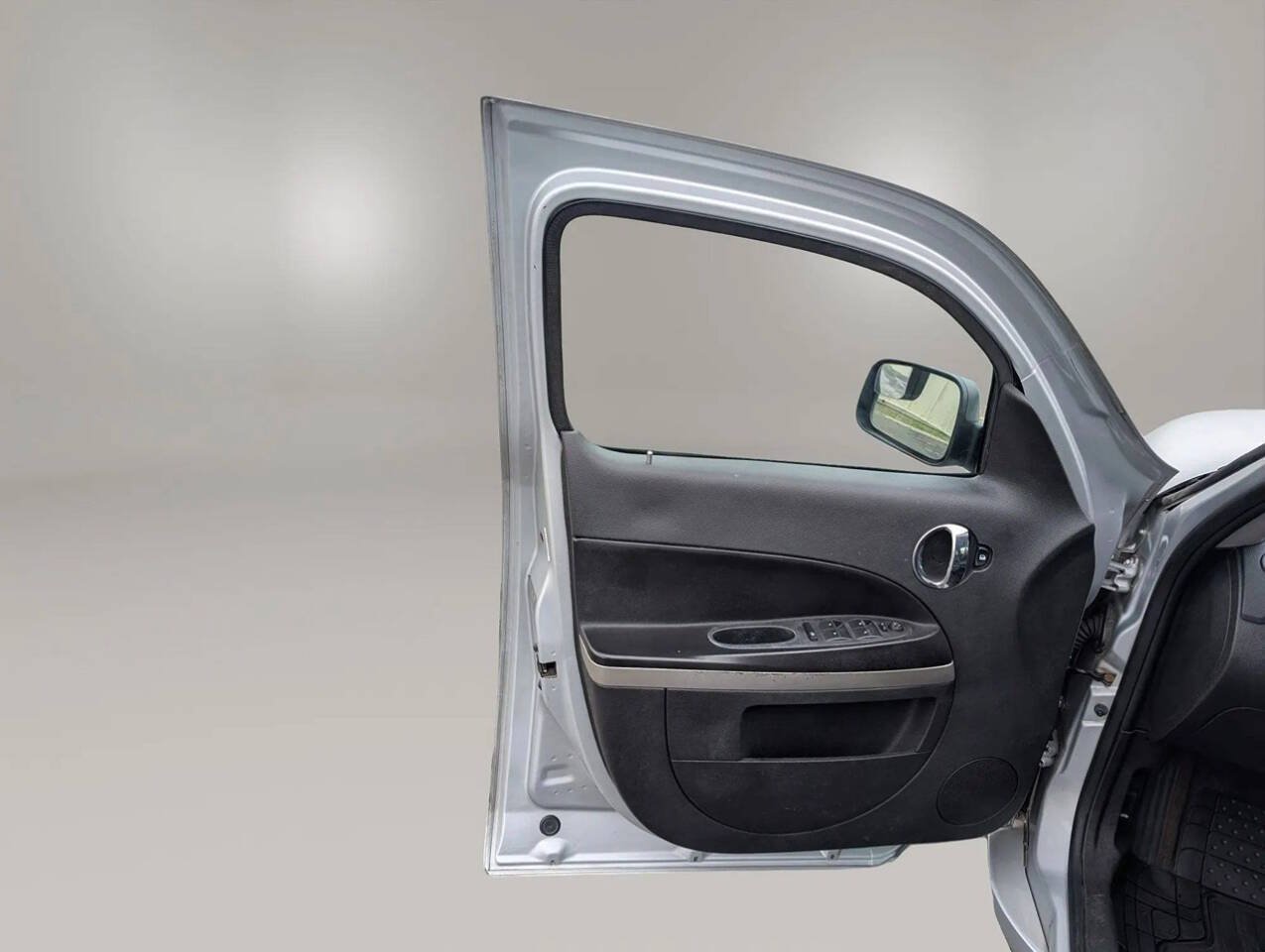 Used 2011 Chevrolet HHR LS FWD image 36