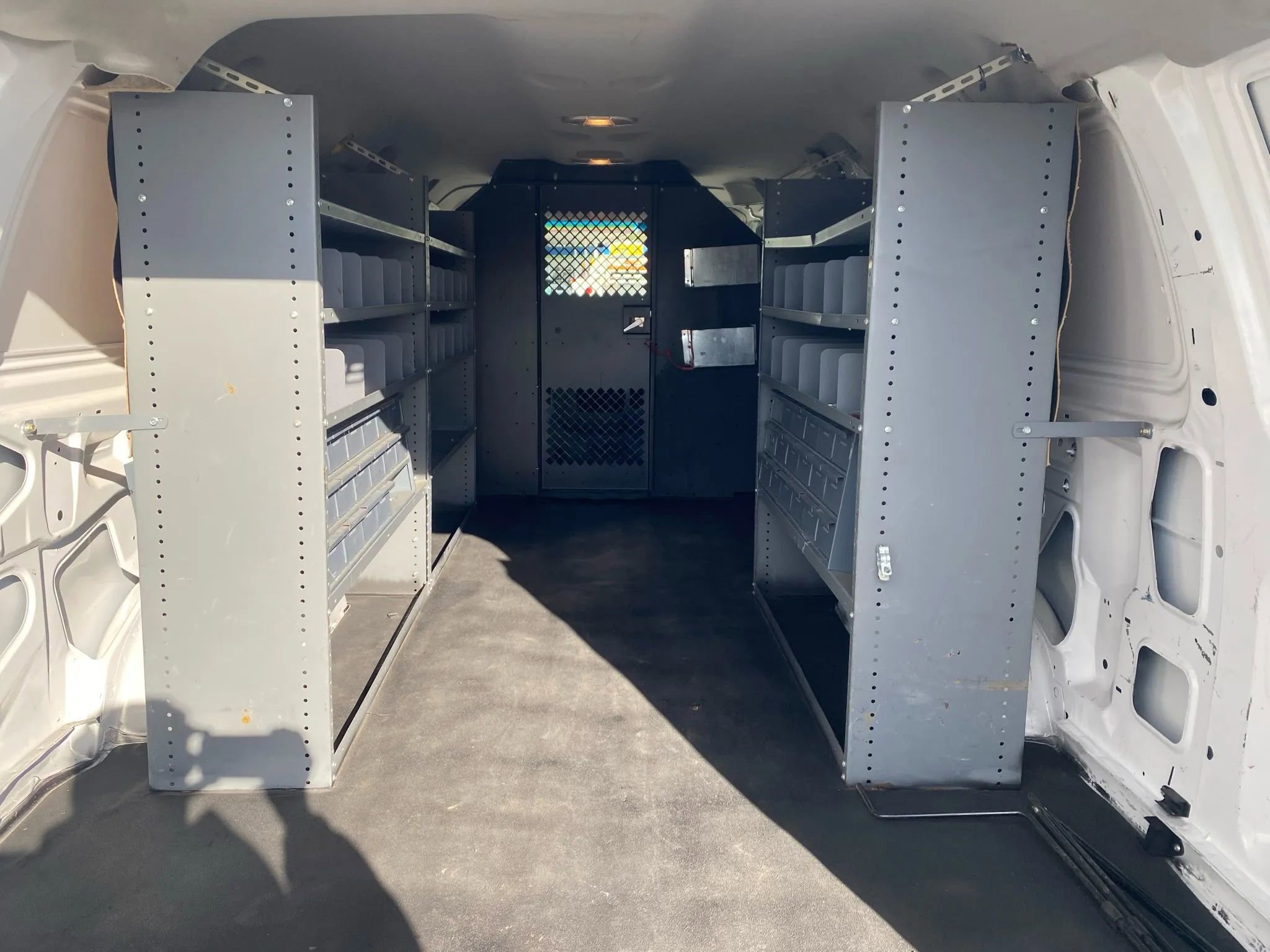 Used 2014 Ford E-350 and Econoline 350 Extended Super Duty w/ Insulation Package RWD image 22