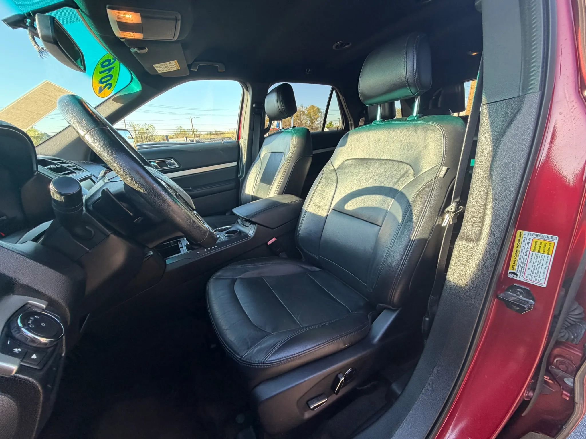 Used 2016 Ford Explorer XLT w/ Equipment Group 202A FWD image 23