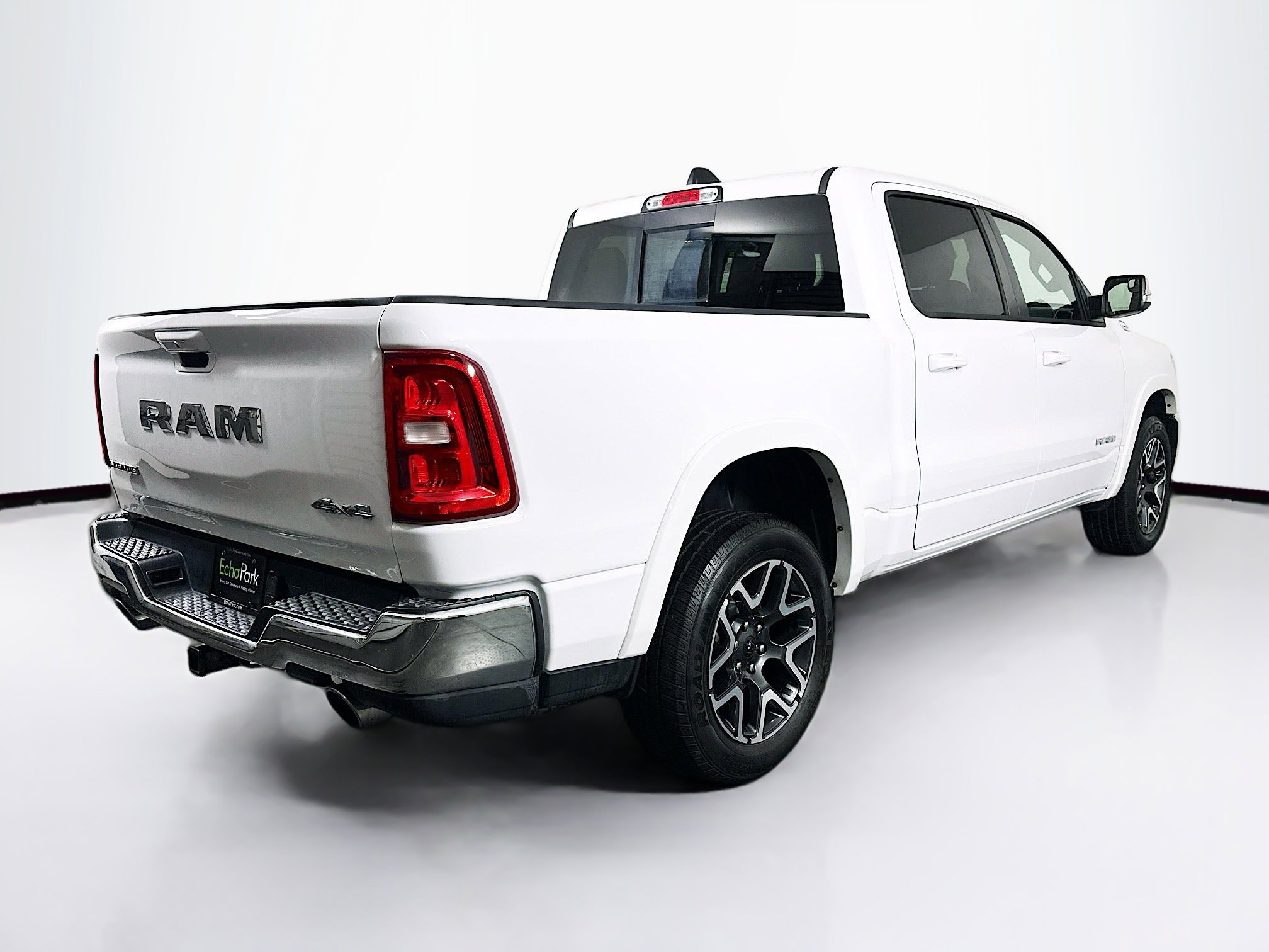 Used 2025 RAM 1500 Laramie image 9