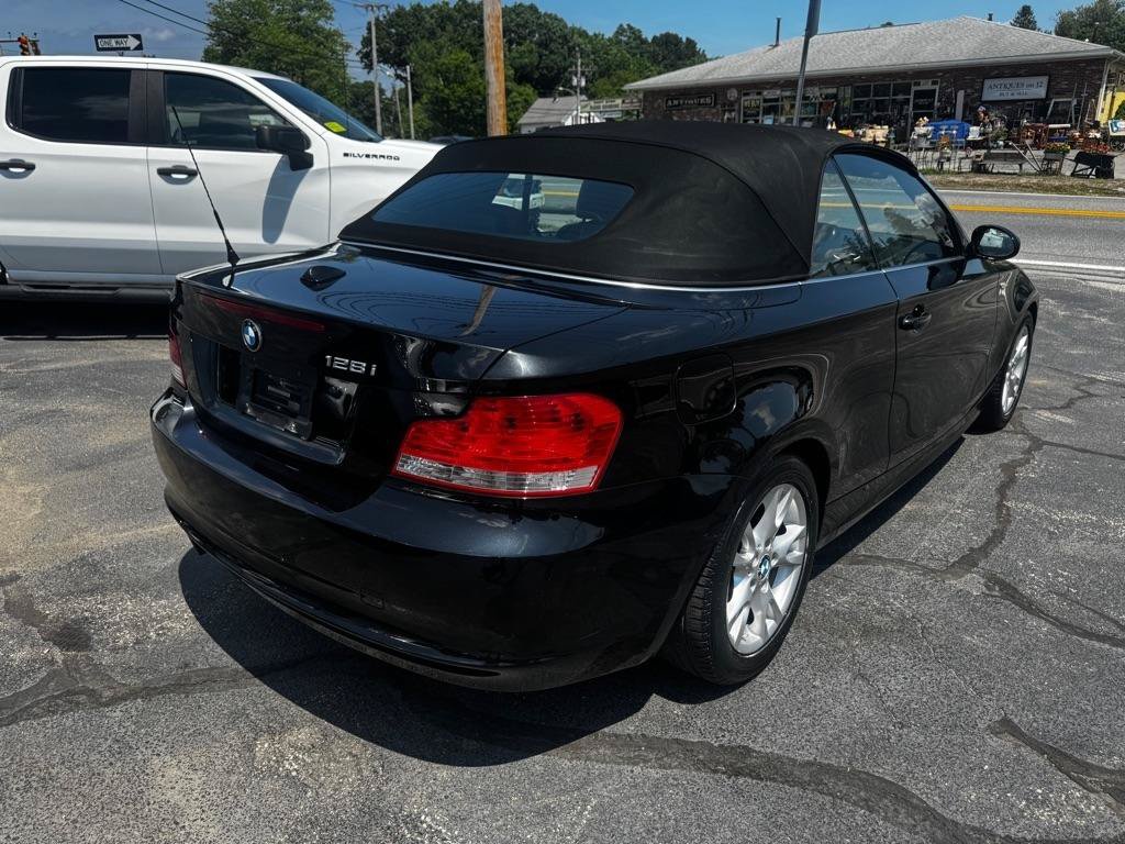 Used 2009 BMW 128i Convertible RWD image 6