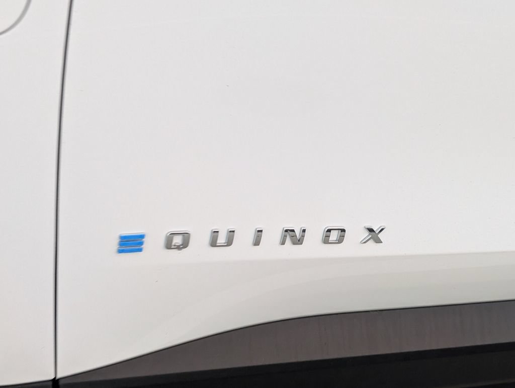 New 2026 Chevrolet Equinox EV LT AWD/4WD image 6