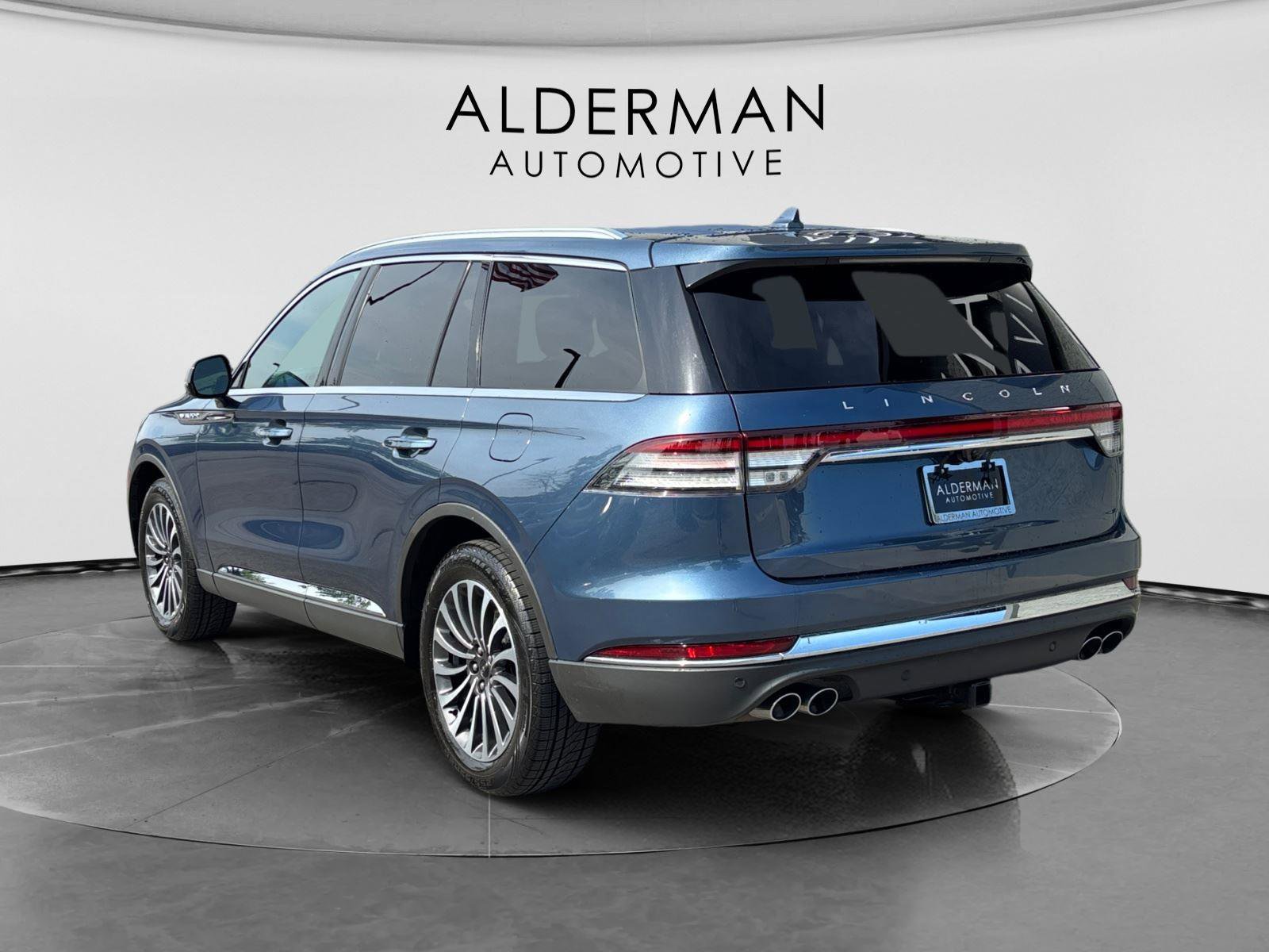 Used 2020 Lincoln Aviator Reserve w/ Elements Package Plus AWD/4WD image 3