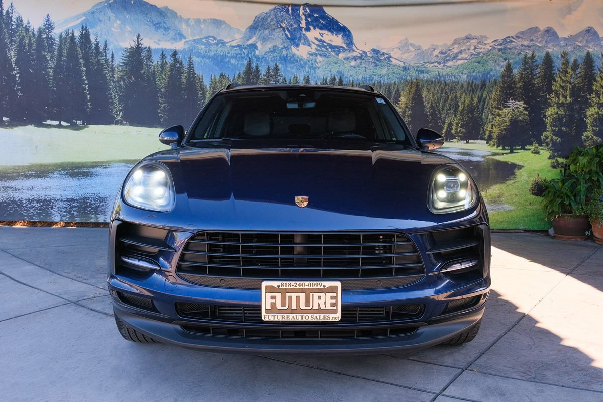 Used 2020 Porsche Macan AWD/4WD image 2