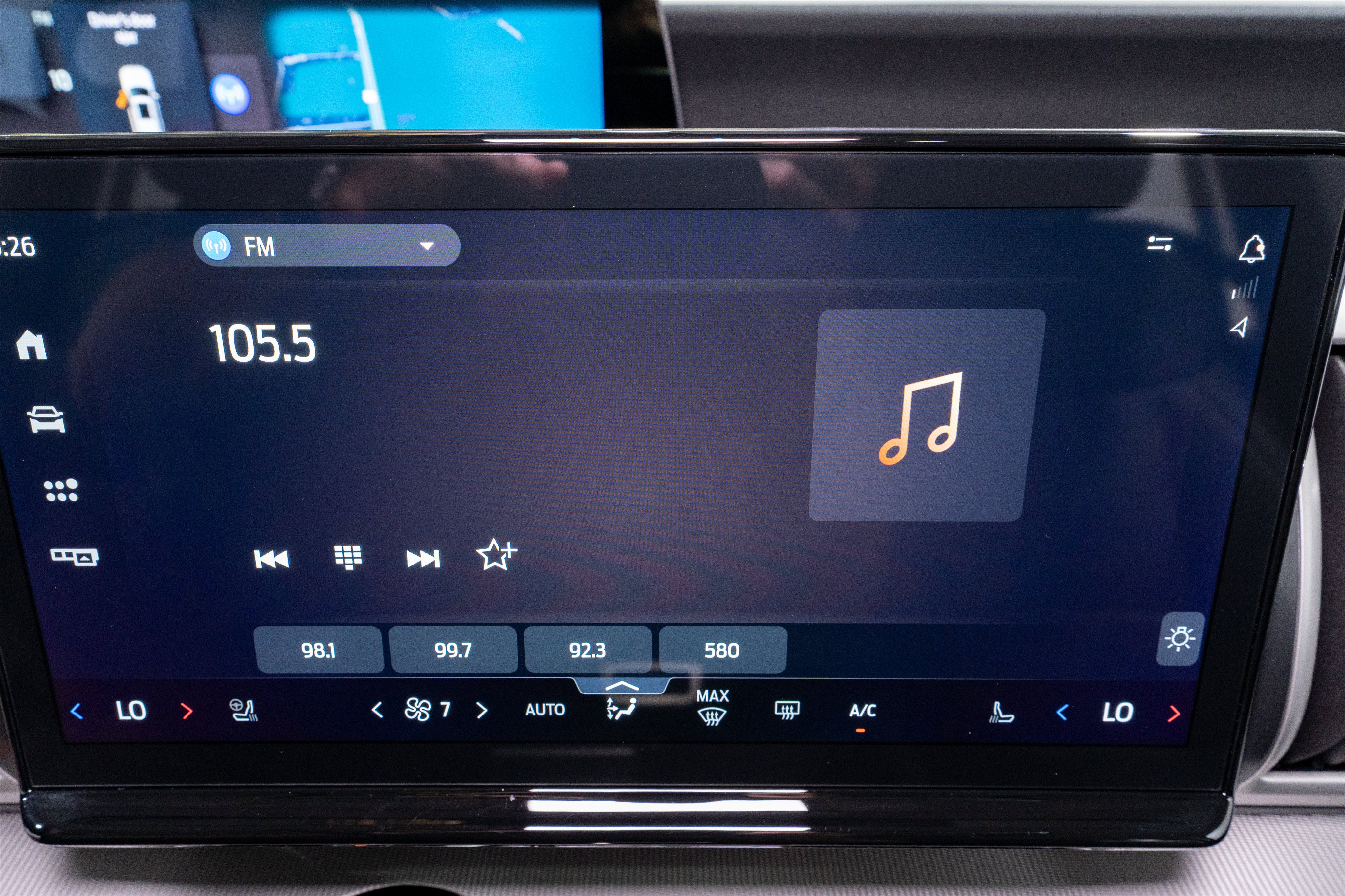 Used 2025 Ford Expedition Active AWD/4WD image 18
