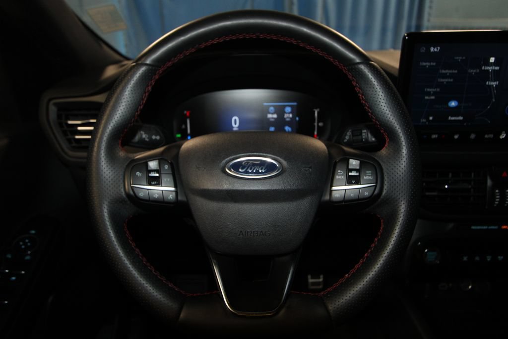 Used 2024 Ford Escape ST-Line w/ Tech Pack #1 FWD image 11