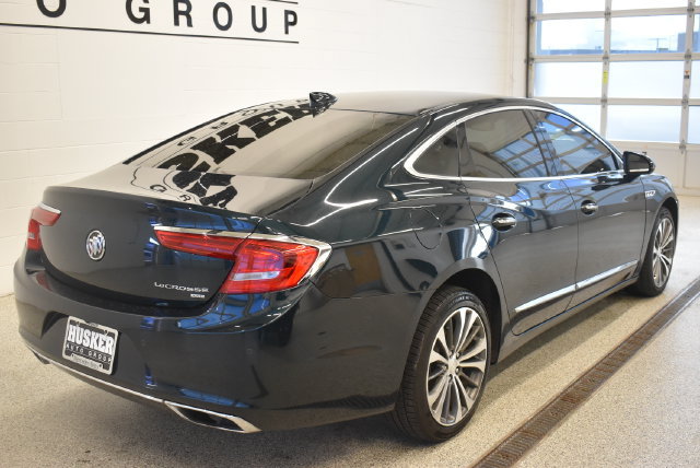 Used 2019 Buick LaCrosse Essence AWD/4WD image 4