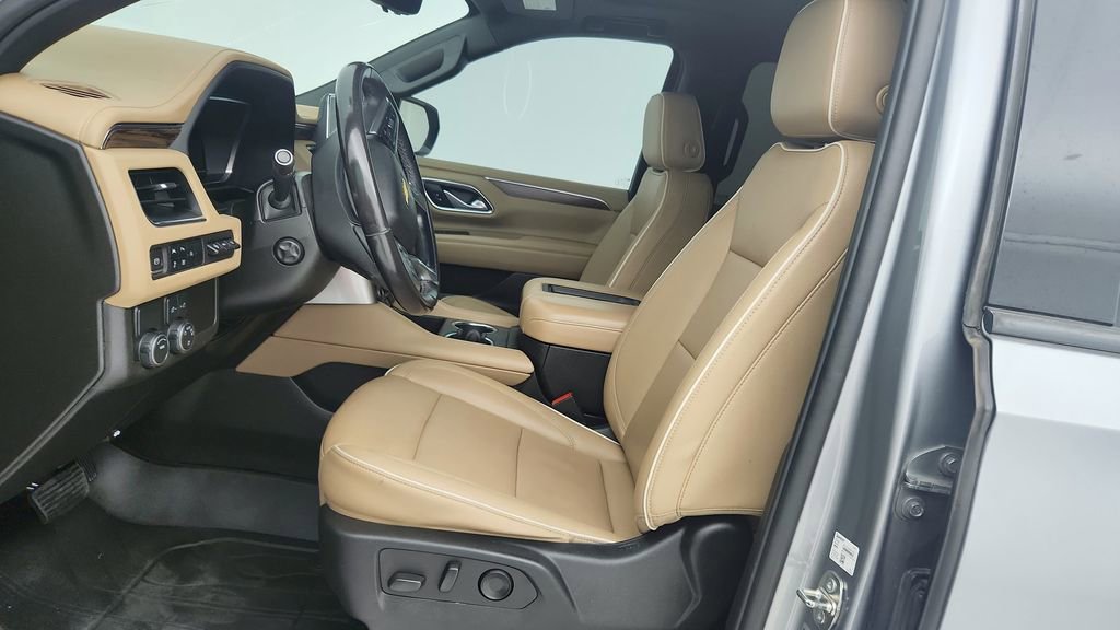 Used 2023 Chevrolet Suburban Premier image 15