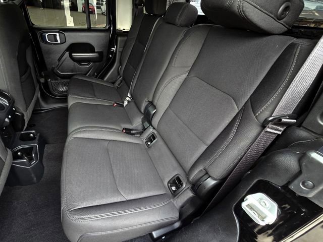 Certified 2021 Jeep Gladiator Willys image 22