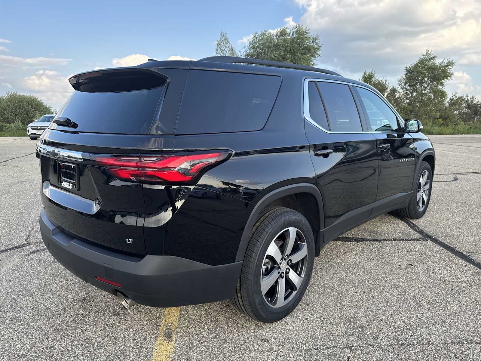 Certified 2023 Chevrolet Traverse LT w/ LT Premium Package AWD/4WD image 6