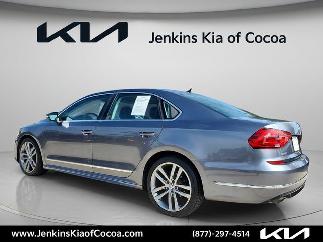 Used 2016 Volkswagen Passat 1.8T R-Line w/ R-Line Lighting Package FWD image 8