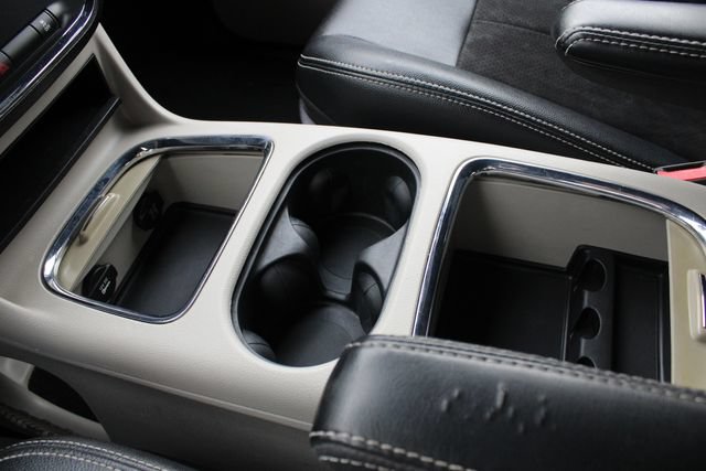 Used 2019 Dodge Grand Caravan SXT FWD image 16