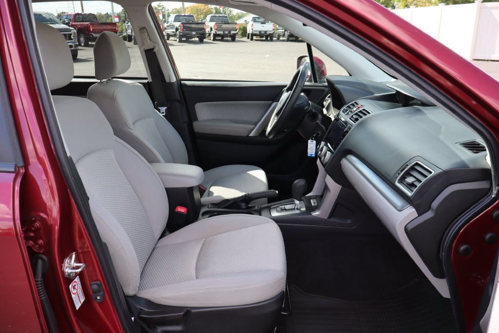 Used 2017 Subaru Forester 2.5i Premium w/ Protection Package #1 AWD/4WD image 30