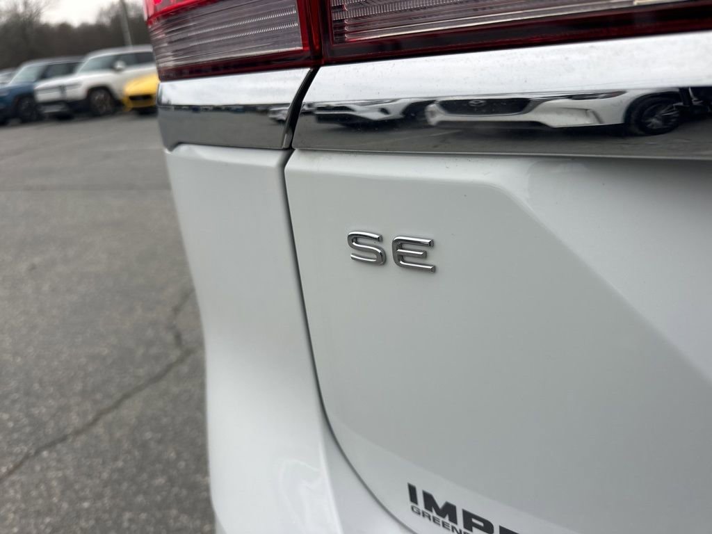 Used 2025 Volkswagen Atlas SE image 31