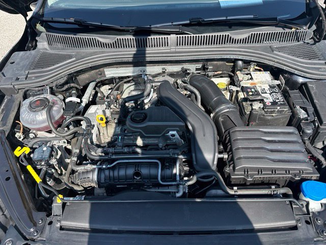 Used 2025 Volkswagen Jetta SE FWD image 12