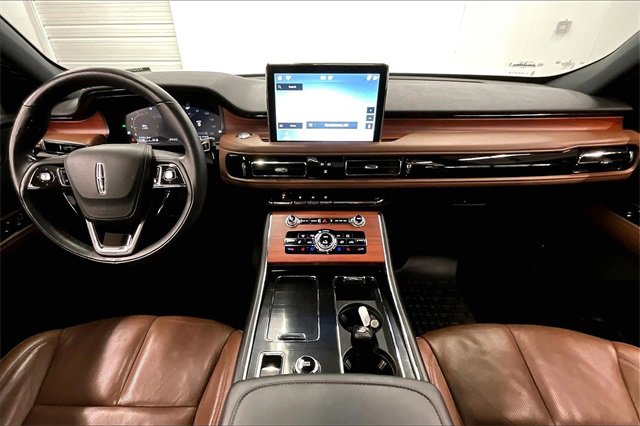 Used 2023 Lincoln Aviator Reserve w/ Elements Package Plus image 14