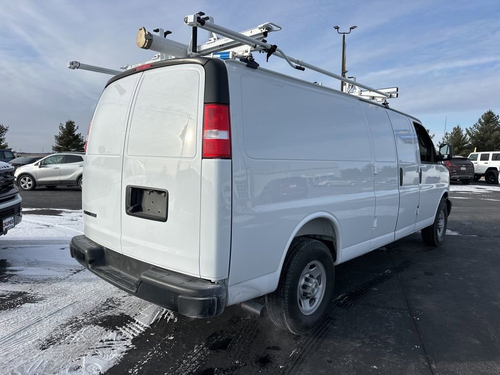 Used 2025 Chevrolet Express 2500 Extended w/ Communications Package image 8