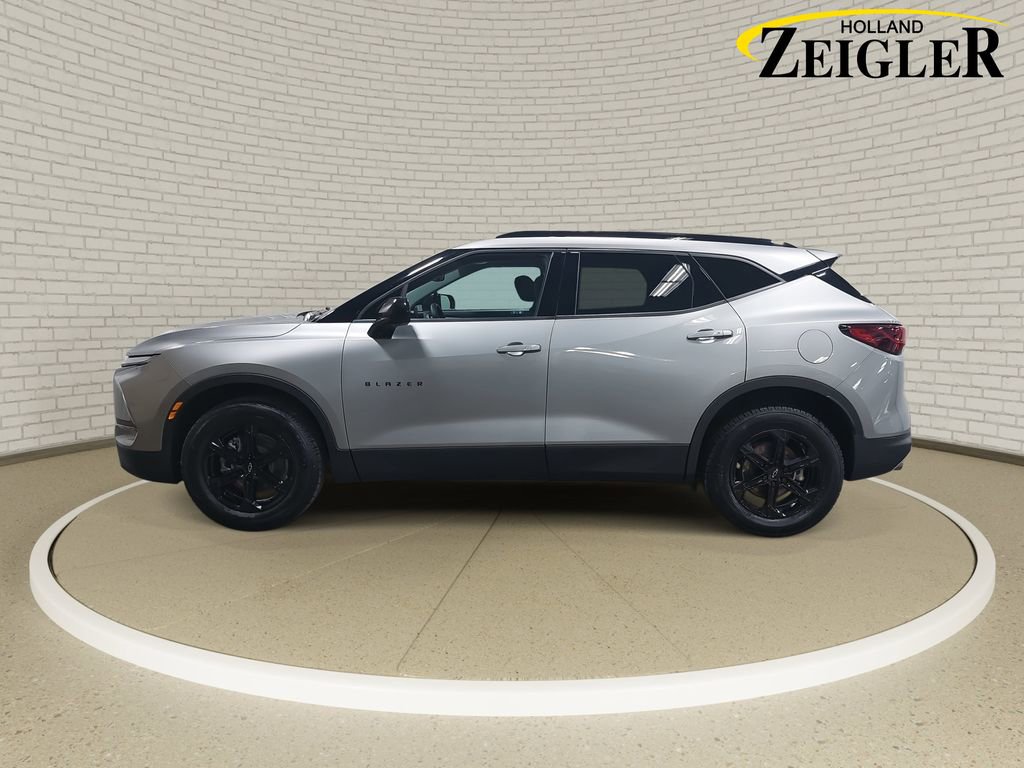 Used 2023 Chevrolet Blazer LT w/ Convenience Package image 8