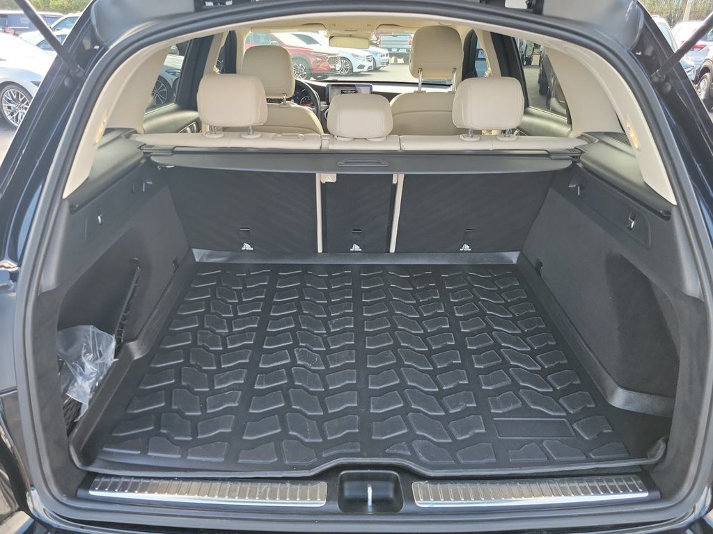 Used 2020 Mercedes-Benz GLC 300 image 27