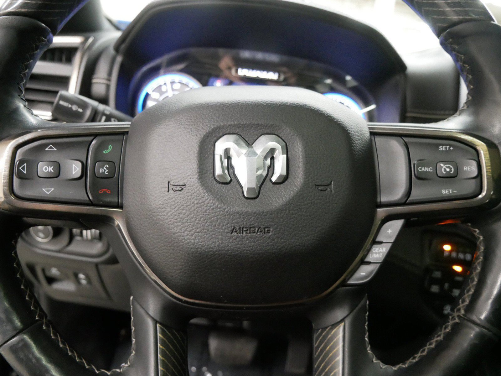 Used 2019 RAM 1500 Limited w/ Body Color Bumper Group AWD/4WD image 17