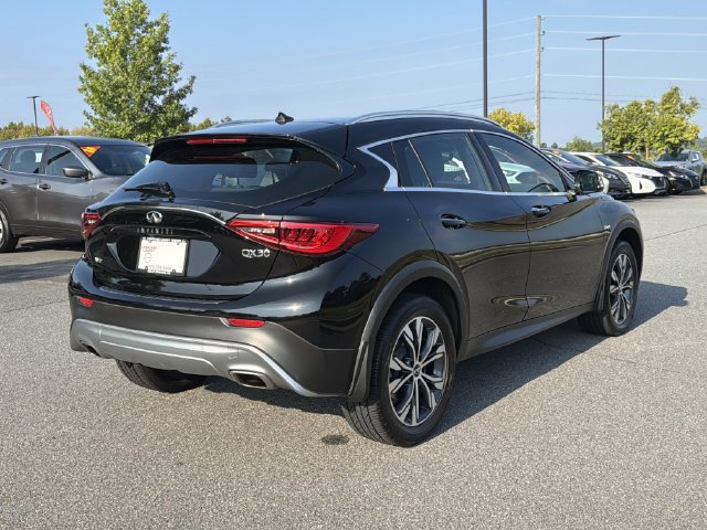Used 2018 INFINITI QX30 AWD image 3