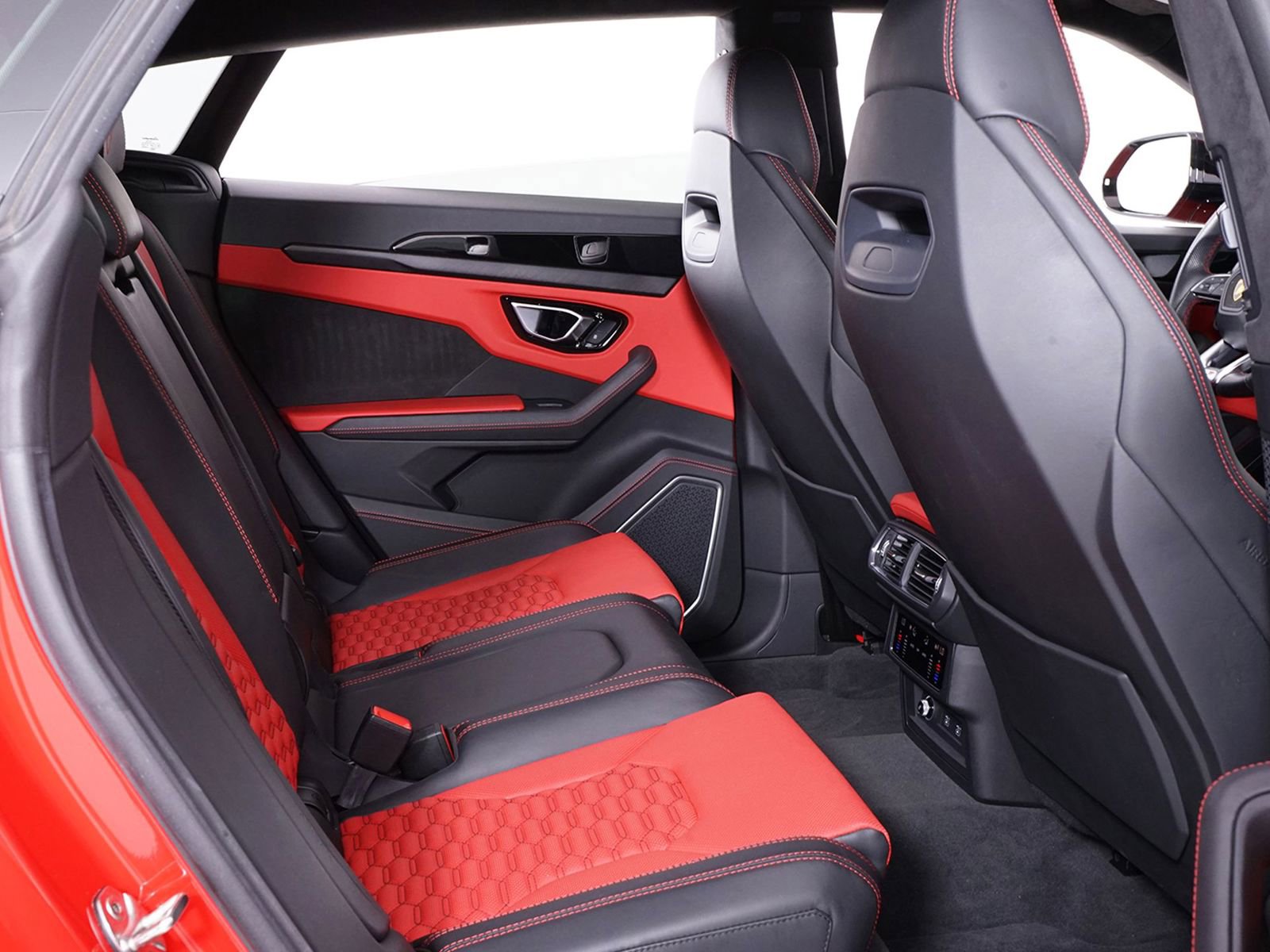 Used 2022 Lamborghini Urus image 33