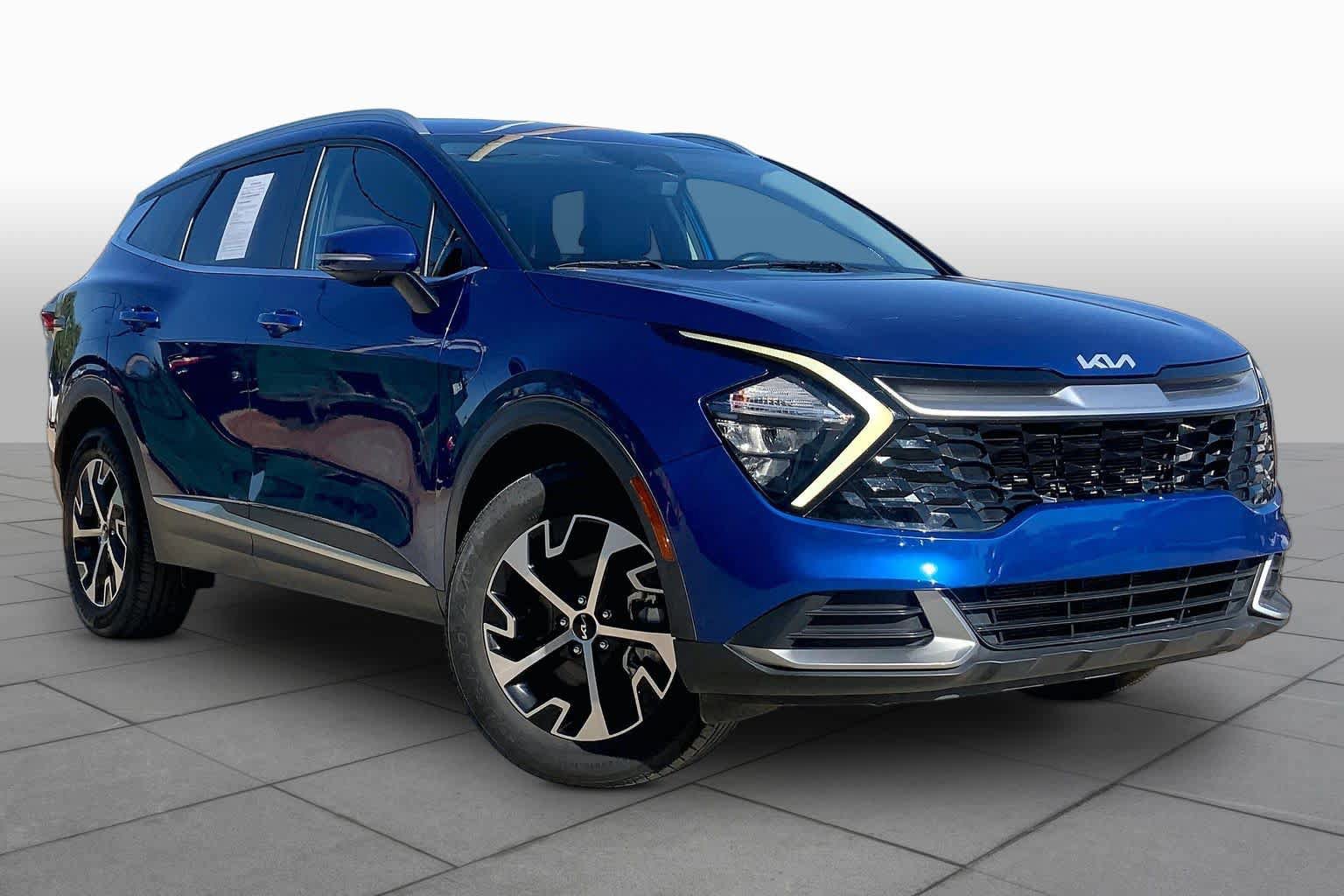Used 2023 Kia Sportage EX AWD/4WD image 3