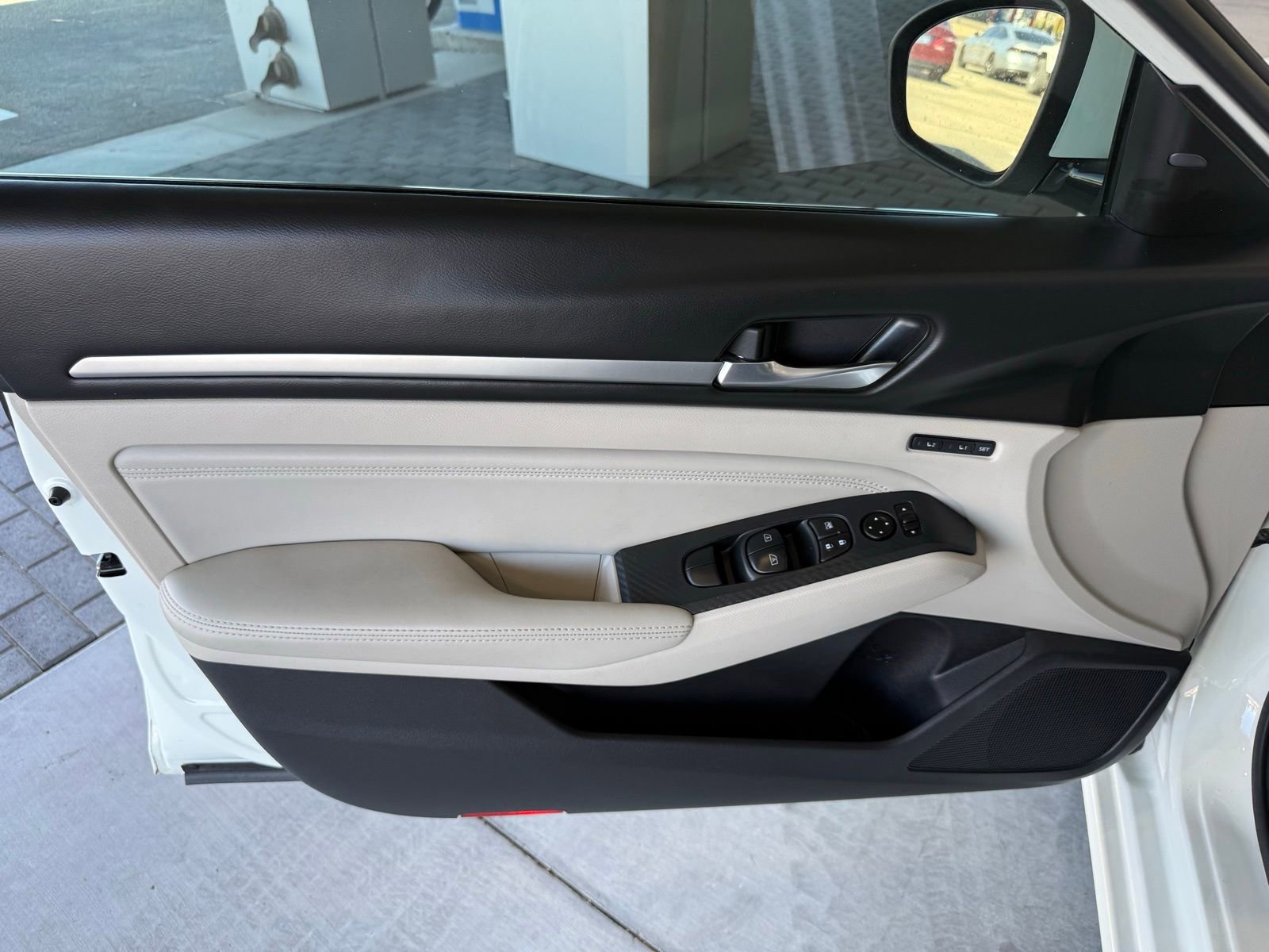 Used 2019 Nissan Altima 2.5 Platinum image 11