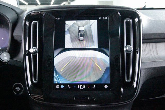 Certified 2025 Volvo XC40 B5 Plus image 16