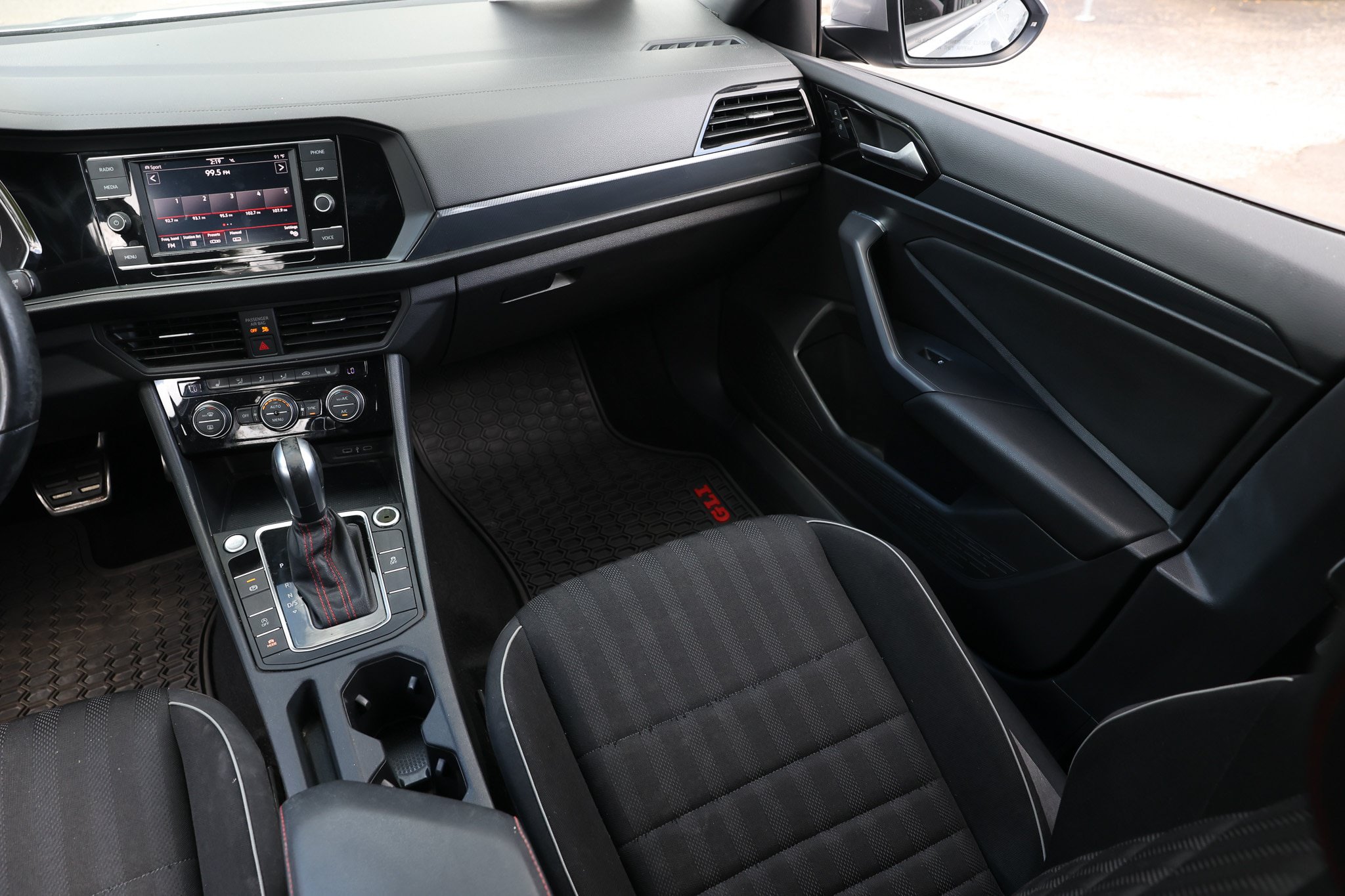 Used 2020 Volkswagen Jetta GLI FWD image 26