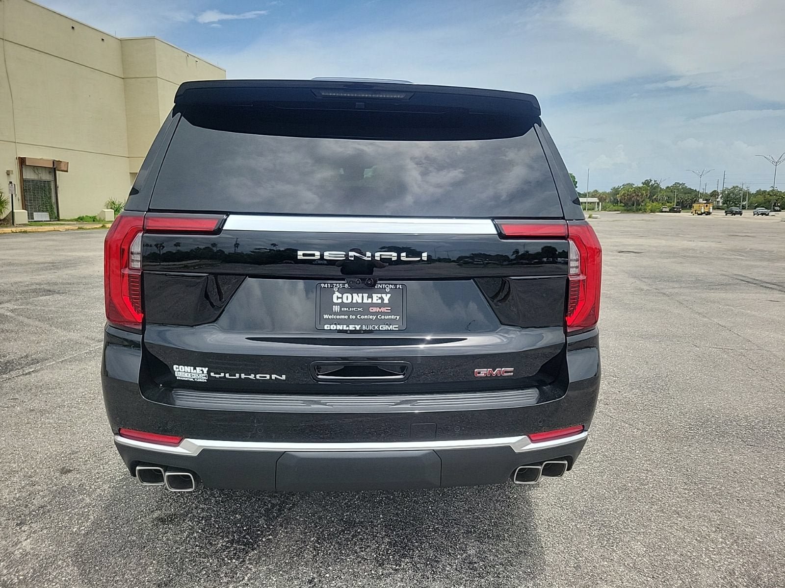 New 2026 GMC Yukon Denali w/ Advanced Technology Package AWD/4WD image 6