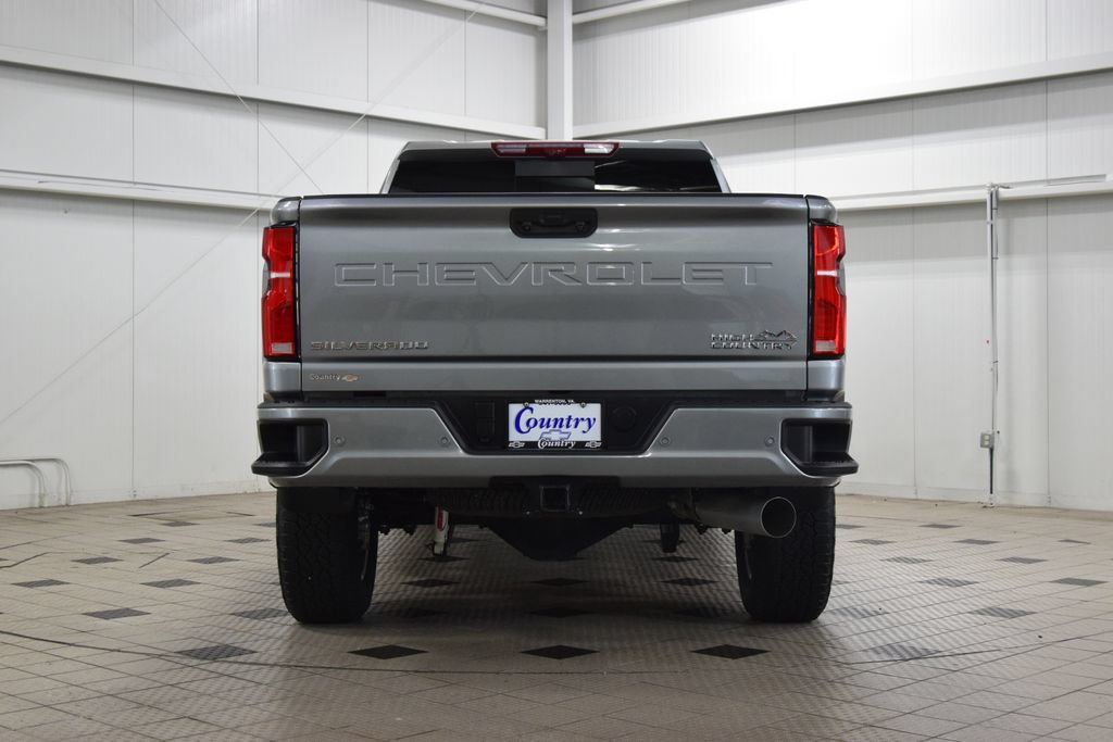 Used 2025 Chevrolet Silverado 2500 High Country w/ Technology Package AWD/4WD image 7