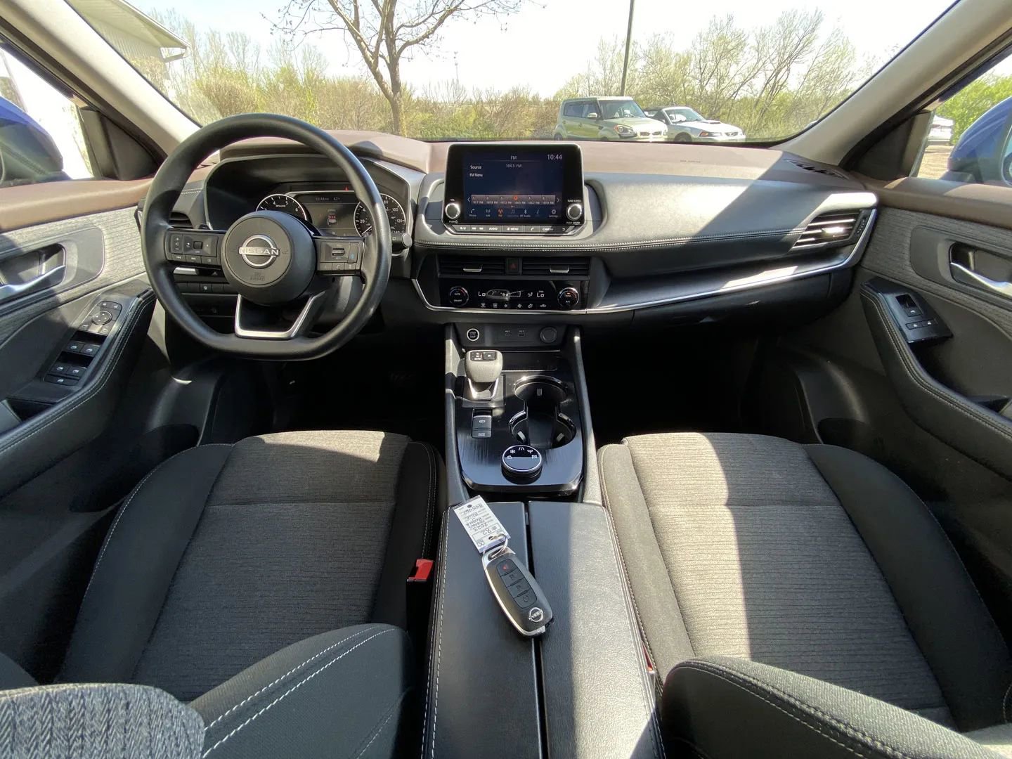 Used 2023 Nissan Rogue SV AWD/4WD image 13