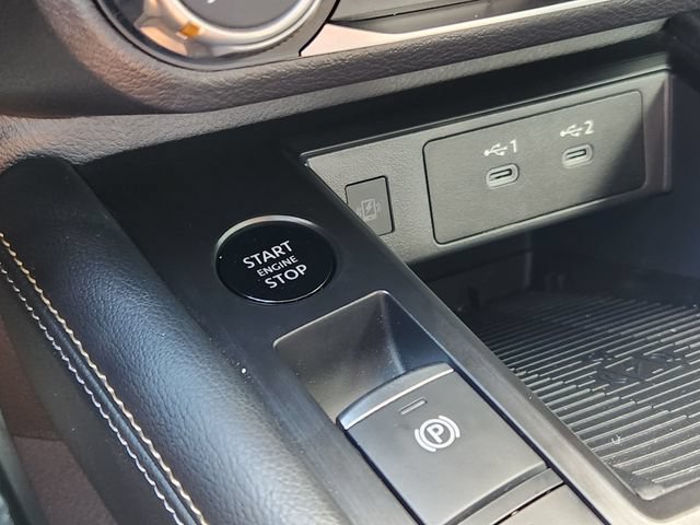 Used 2025 Nissan Kicks SV AWD/4WD image 8
