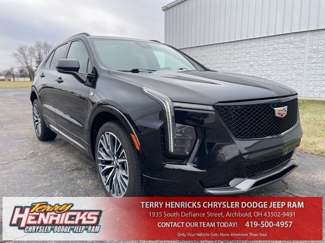 Used 2024 Cadillac XT4 Sport image 1