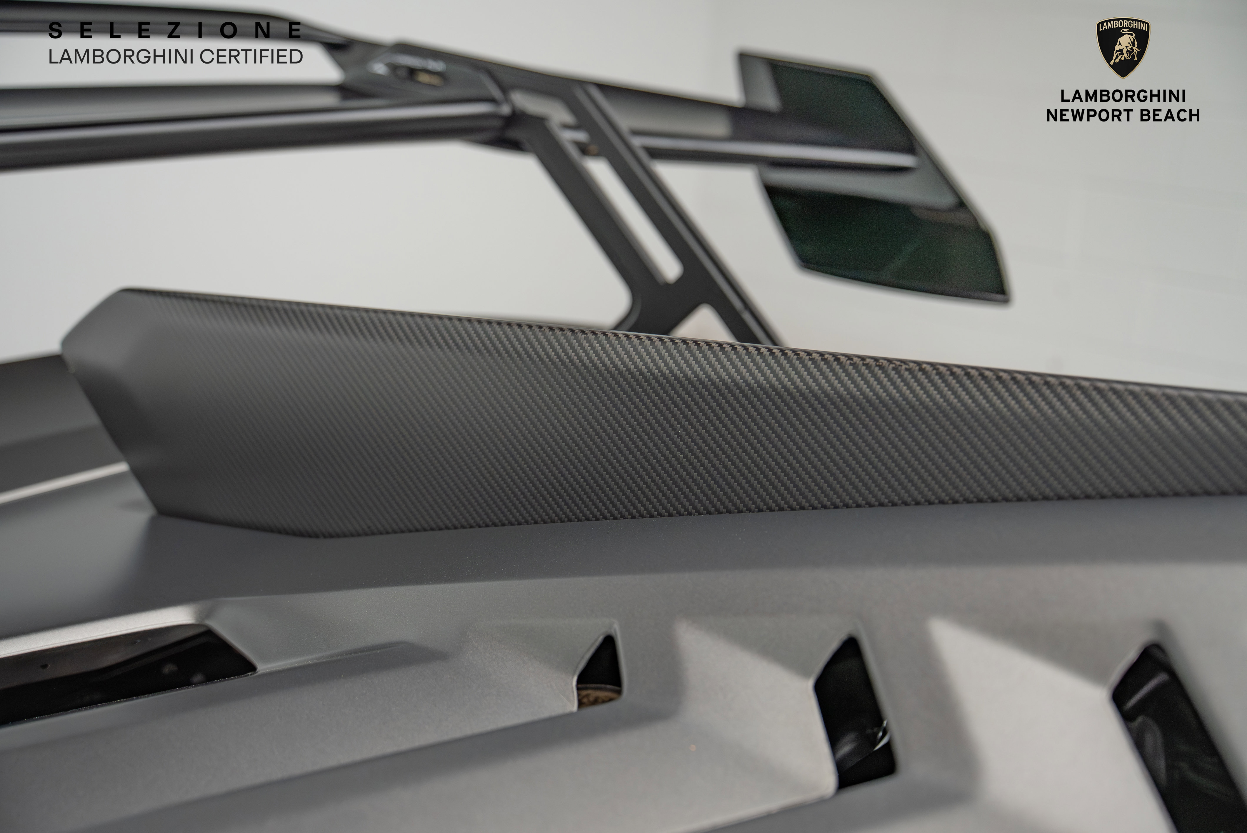 Used 2023 Lamborghini Huracan STO image 8